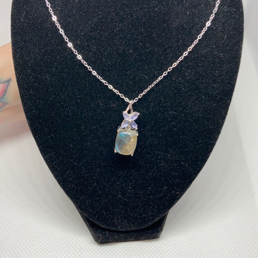 NWT Malagasy Labradorite with Catalina Lolite Pendant Necklace J85